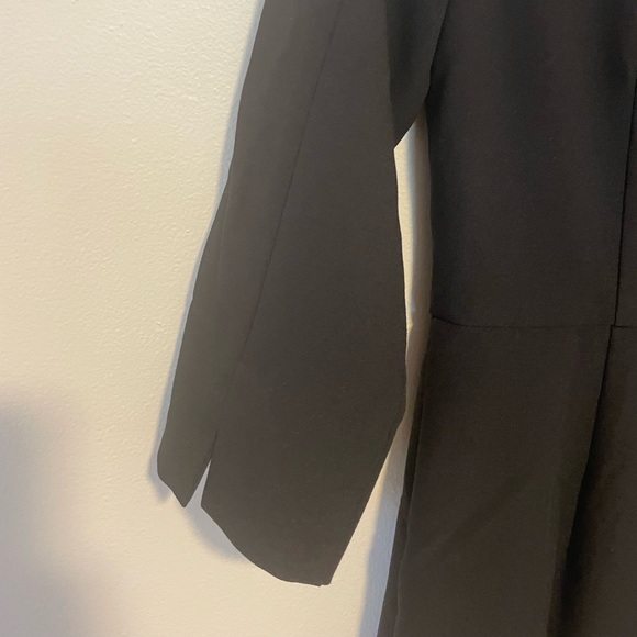 NWT White House Black Market size 2 Deep V Dress - Picture 4 of 10